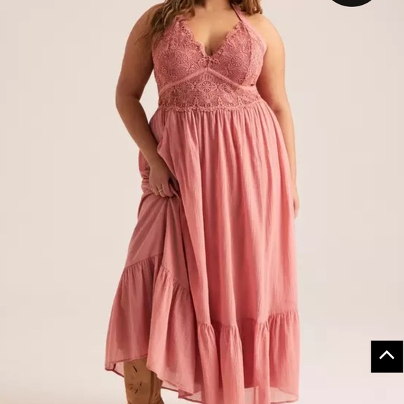 Torrid - Picture 2 of 5